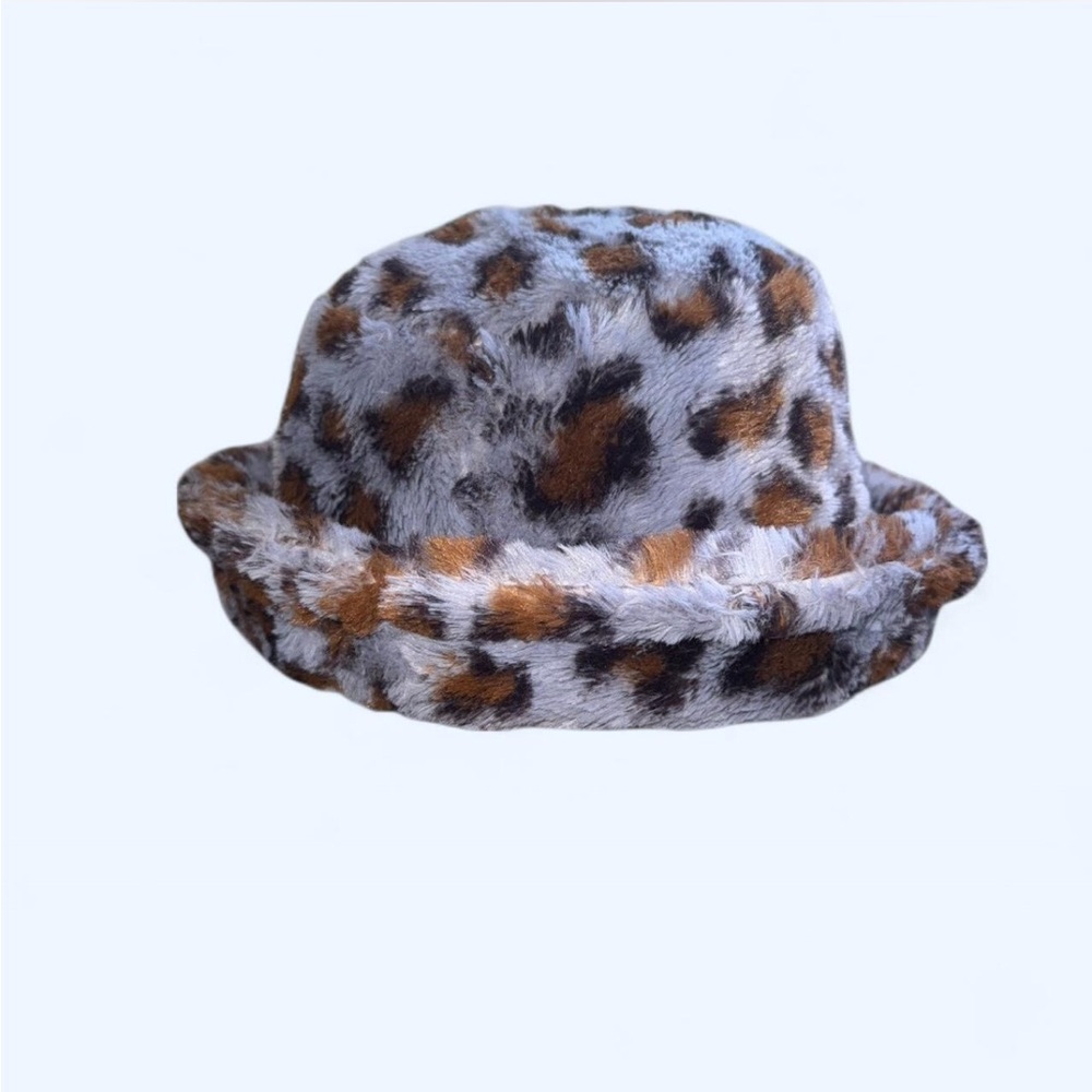 Leopard Print Faux Fur Bucket Hat